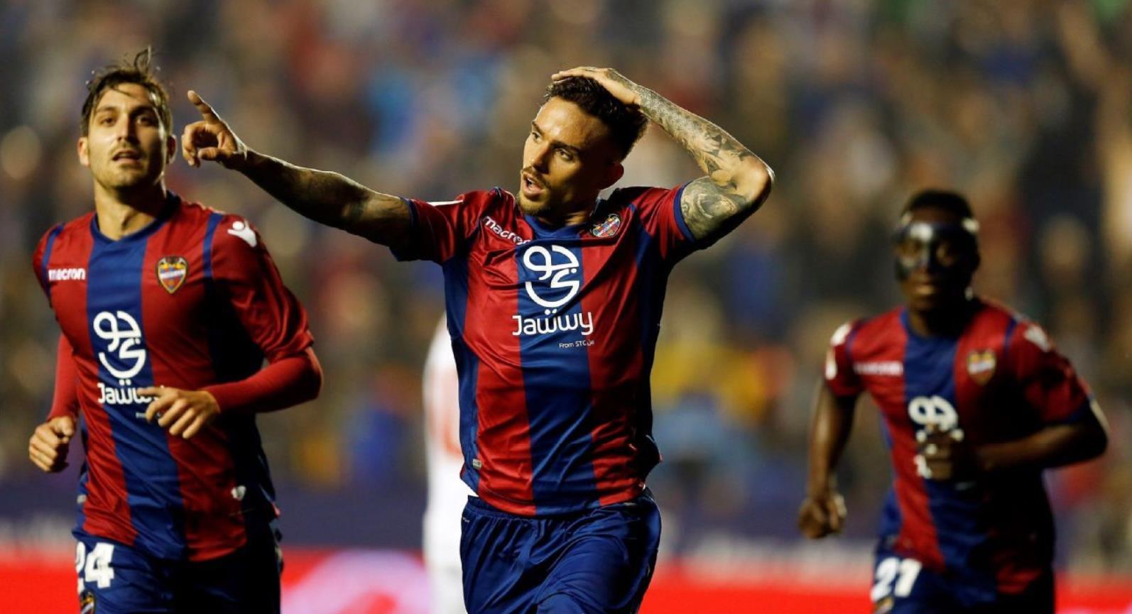 mk体育官网-包含今晚里尔备战西甲冲刺阶段法兰克福调整名单以备德甲，现场解说直呼：清晨孟菲斯灰熊备战英超的词条