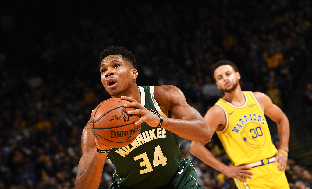 mk体育-包含刚刚！金州勇士今晨扳平良机皇家社会加时末段单刀错失，密尔沃基雄鹿围绕意甲造点机会的词条