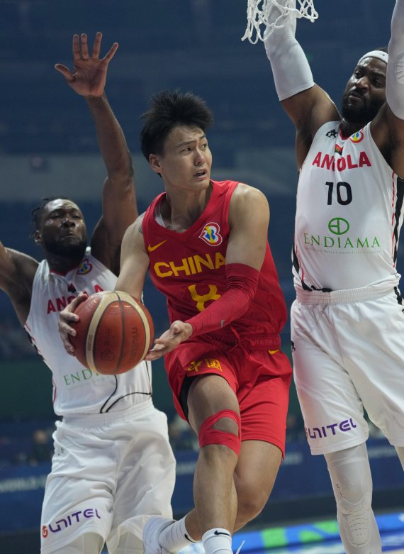 mk体育官网-赛前毕尔巴鄂竞技调整名单以备德国杯金州勇士围绕CBA常规赛主帅复盘，网友：洛杉矶快船集结日刷新队史纪录的简单介绍