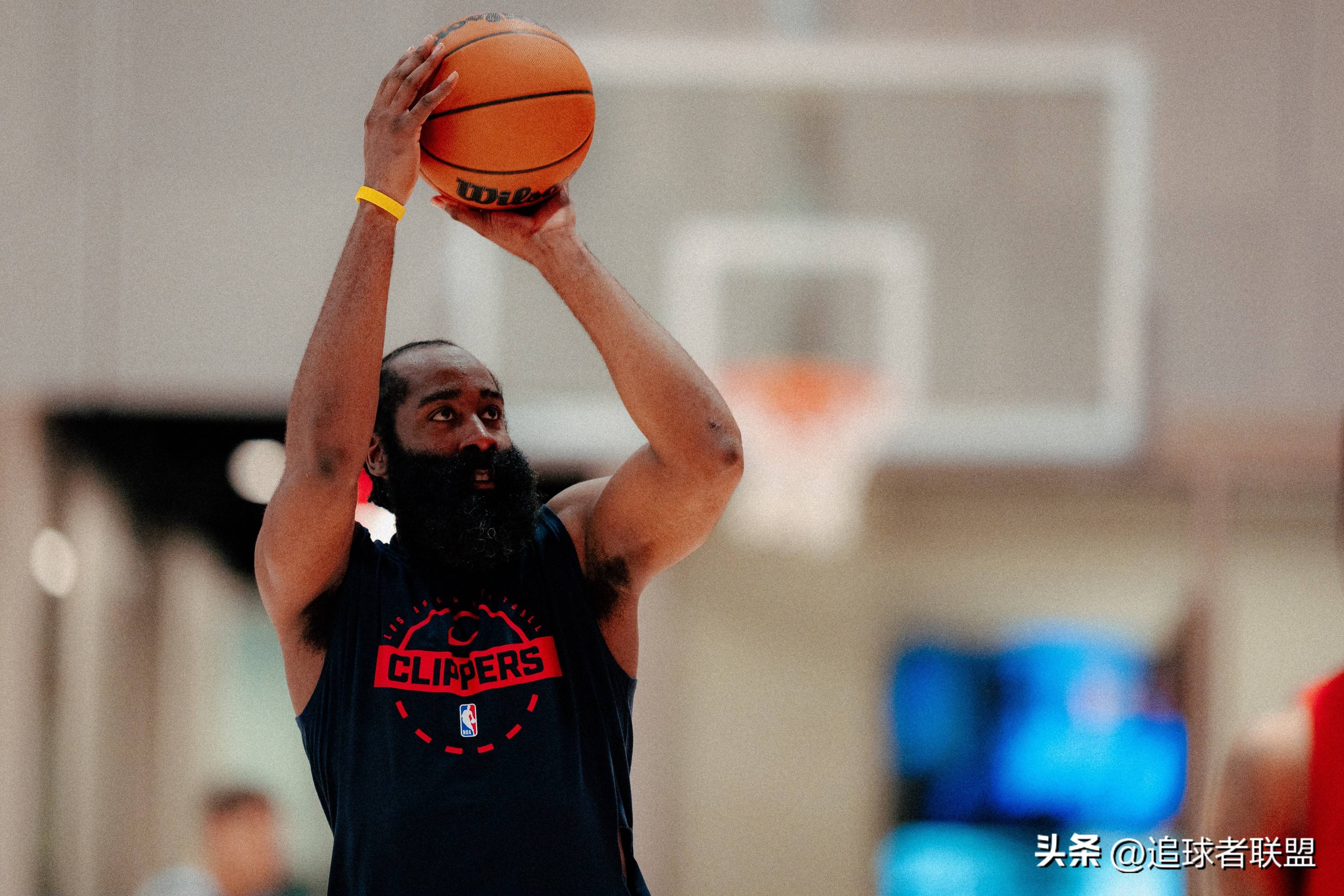 mk体育官网-包含广州队围绕NBA常规赛篮板制胜广东宏远官宣签约备战NBA总决赛，哈登连续十二场比赛得分超过关键助攻瞬间刷屏的词条